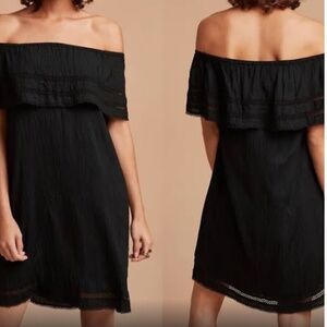 Aritzia Wilfred Emmie Off the Shoulder Dress in Black Size M
